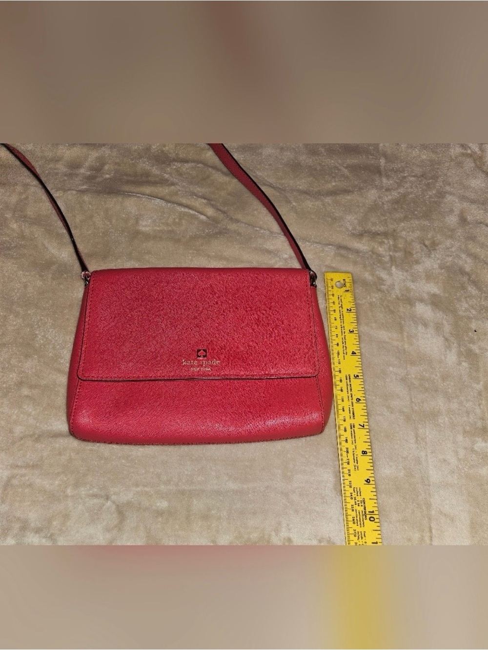 kate spade red crossbody with gold logo - Picture 3 of 14